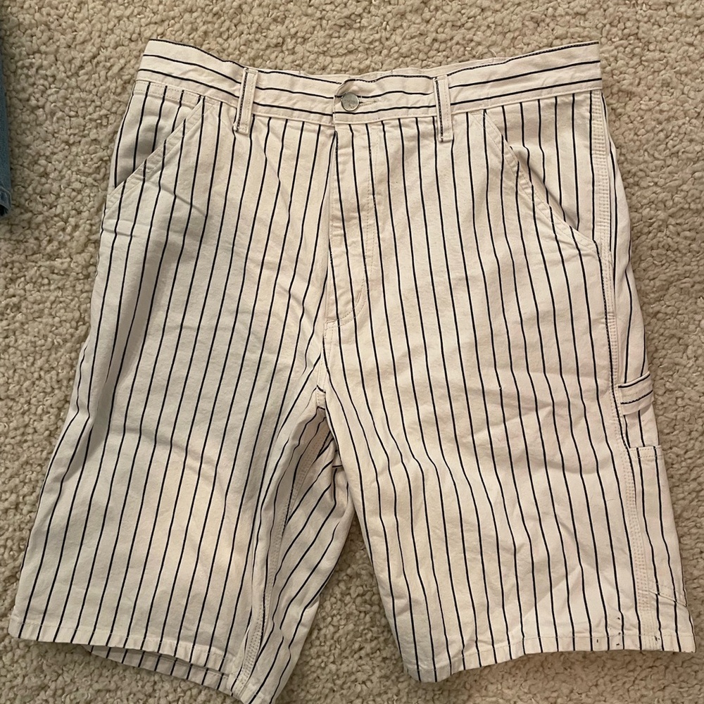 In Selling these jorts I bought in Italy in the Carhartt wip store